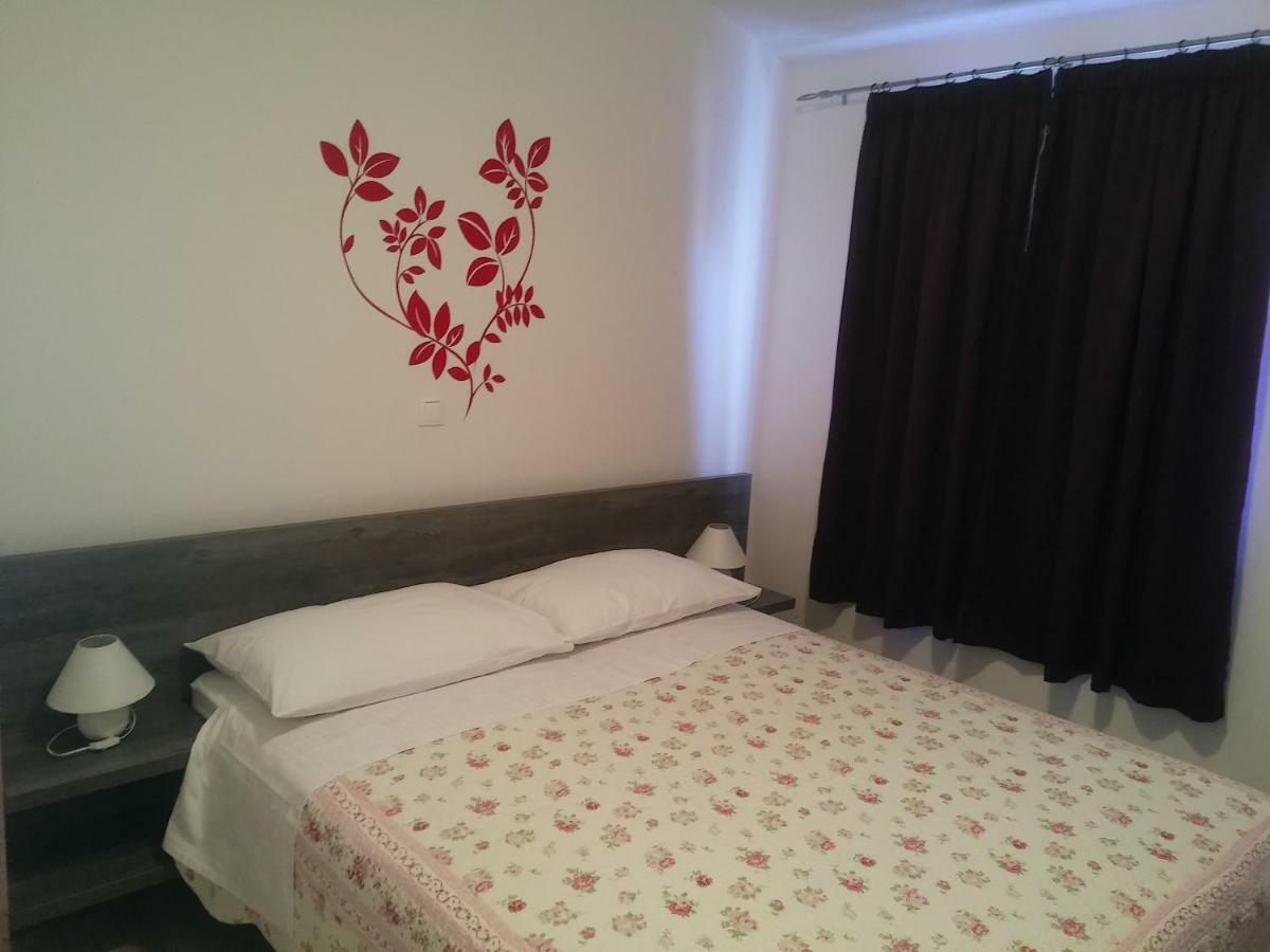 Sukošan Solmaris Apartments מראה חיצוני תמונה